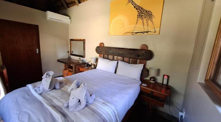 Rocking Giraffe Bush Lodge