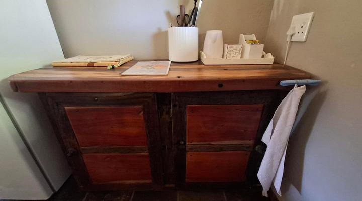 Rocking Giraffe Bush Lodge