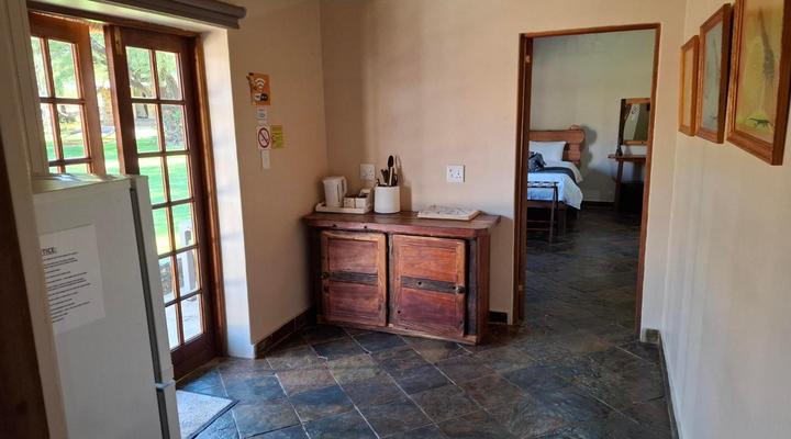 Rocking Giraffe Bush Lodge