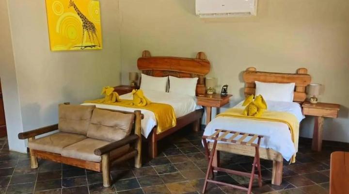 Rocking Giraffe Bush Lodge