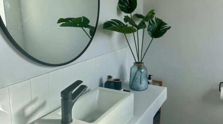 Ocean Whisper Unit 79