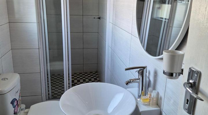 Andrimat Roadside Lodge