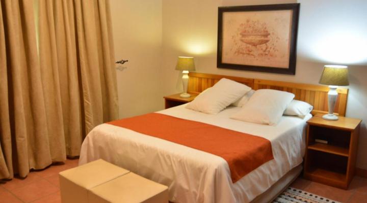 Dumehlezi Self Catering