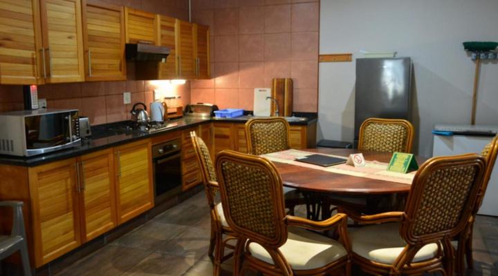 Dumehlezi Self Catering