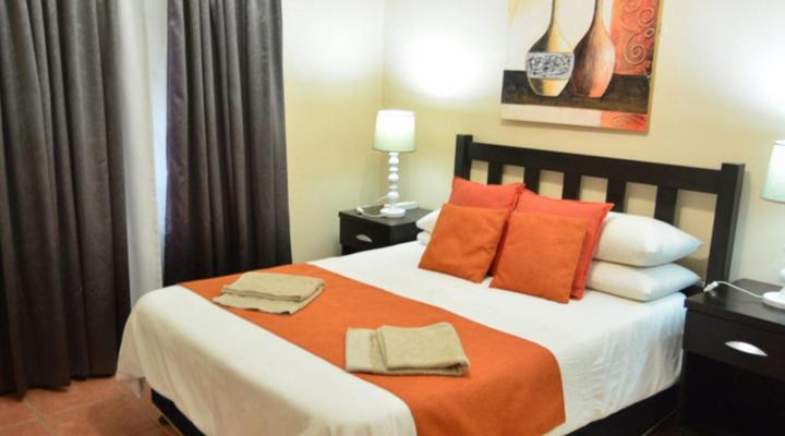 Dumehlezi Self Catering