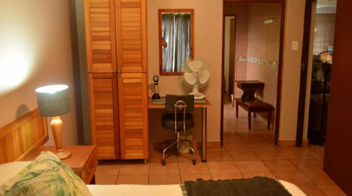 Dumehlezi Self Catering