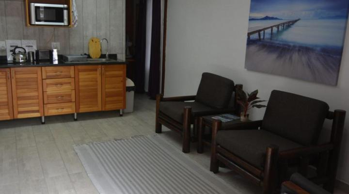 Dumehlezi Self Catering