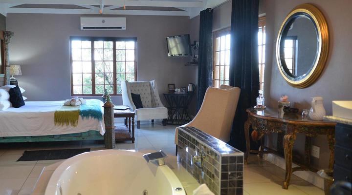 Thaba Tshwene Game Lodge