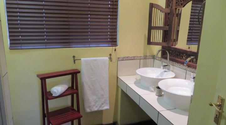 Thaba Tshwene Game Lodge