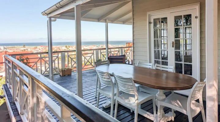 Cape Weaver Muizenberg