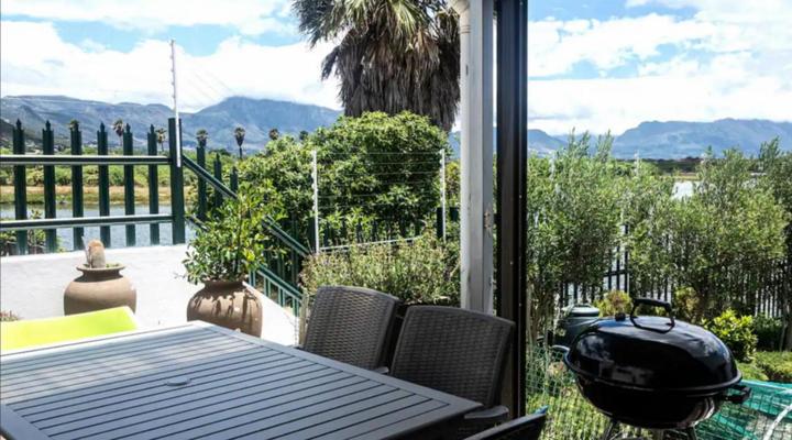 Vlei Cove Guest House