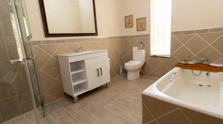 Boven Villa Guest House