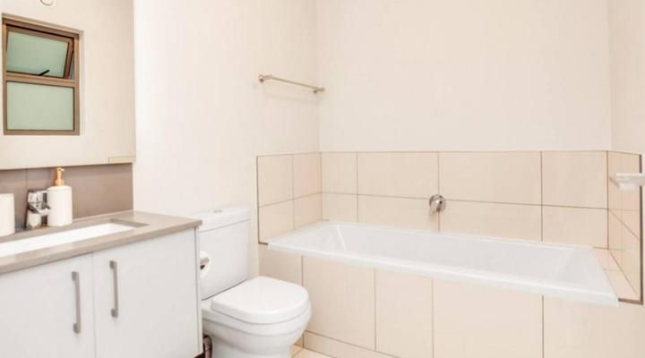 Urban Oasis Apartments @ The Median