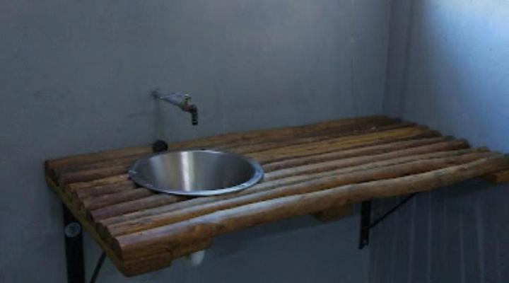 Balie's Gat Camp and Accommodation