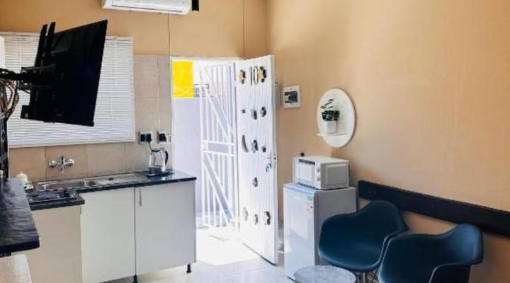 Okahao Studios Self-Catering