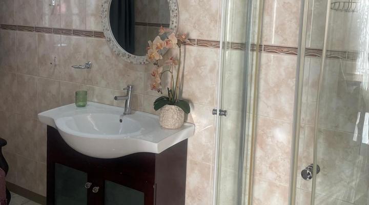 12 on York Guesthouse