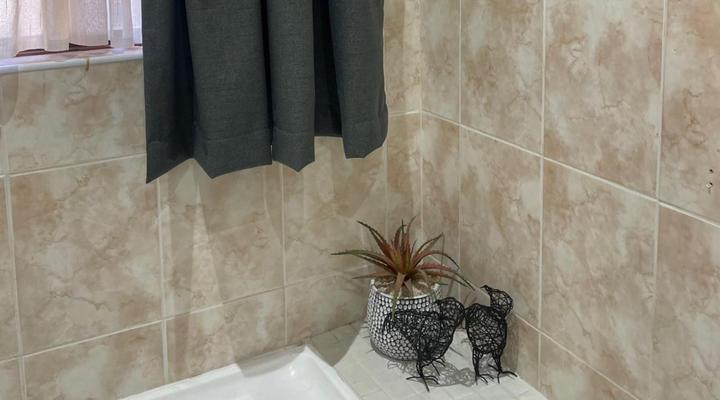 12 on York Guesthouse