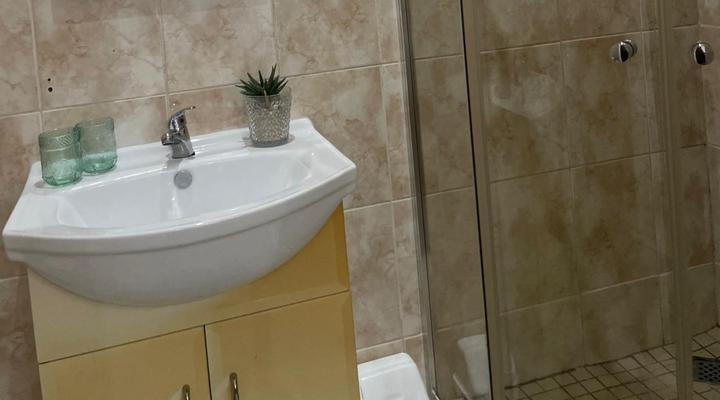 12 on York Guesthouse