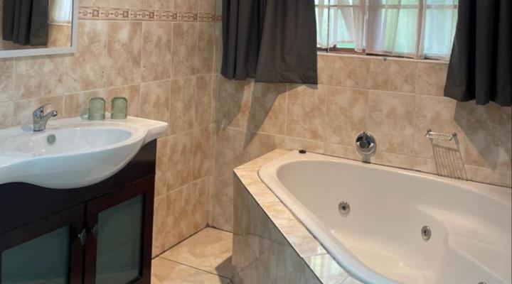 12 on York Guesthouse