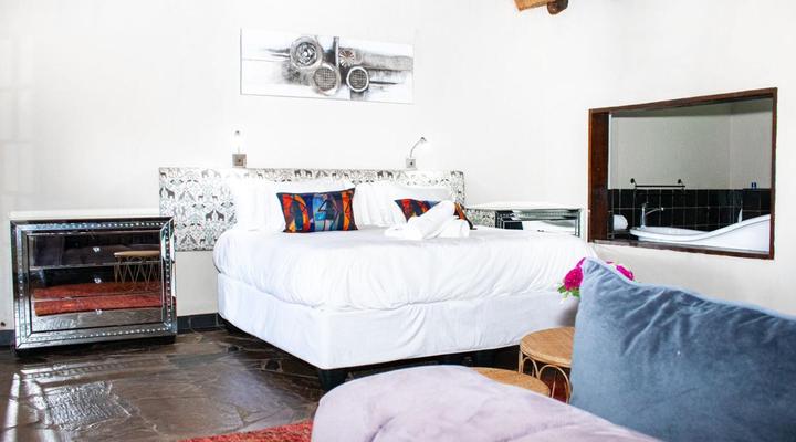 Mela Luxury Game Lodge