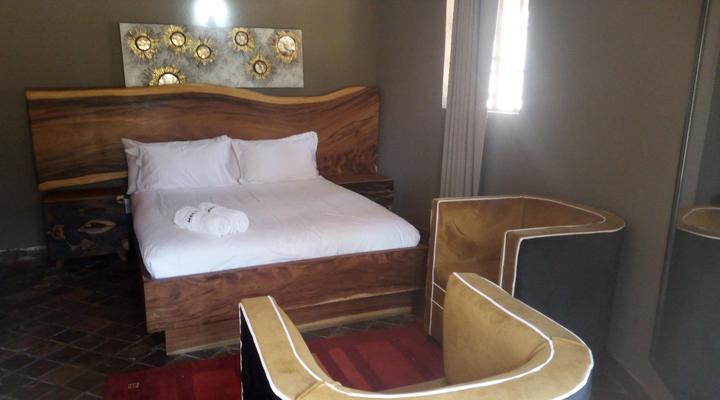 Mela Luxury Game Lodge