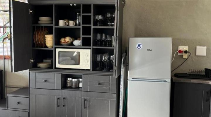 Artists Cottages Gordon's Bay