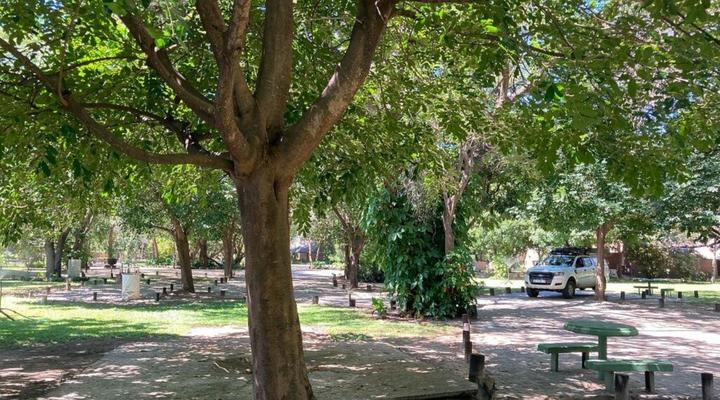 Namwi Island Lodge & Camping