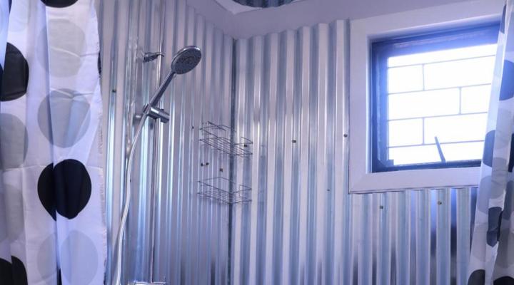 Red Cliff Lodge – Off-Grid Self Catering Eco Retreat