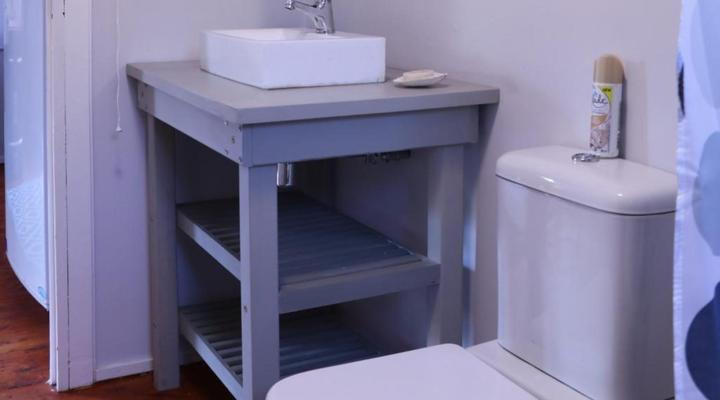 Red Cliff Lodge – Off-Grid Self Catering Eco Retreat