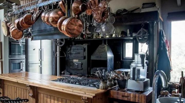 Cleopatra Mountain - Self Catering