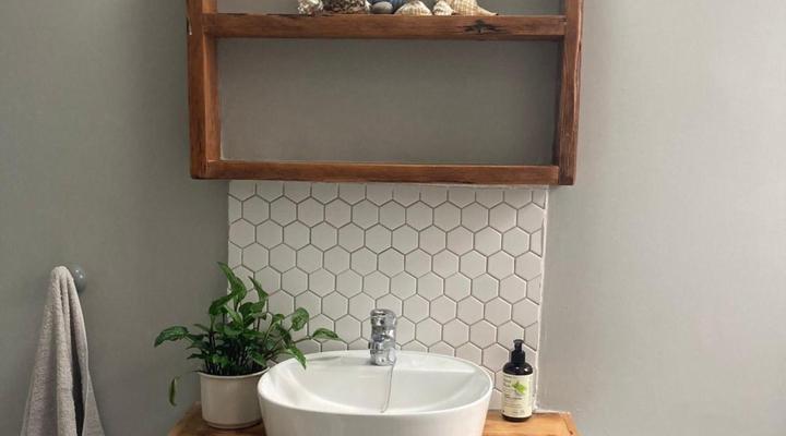 Tranquil Garden Cottage