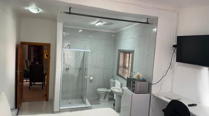 Leas Furnished Apartments - Waterkloof