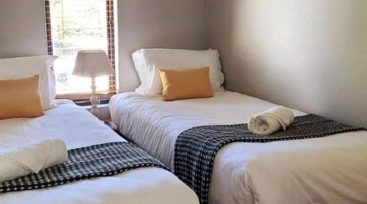 Estuary Views at 6 The Bridge