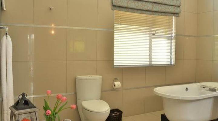 Leaves Exclusive Guest House