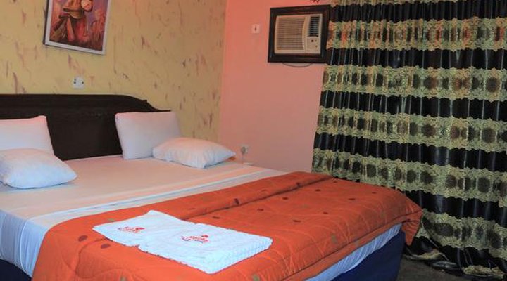 Keves Inn and Suites Ltd