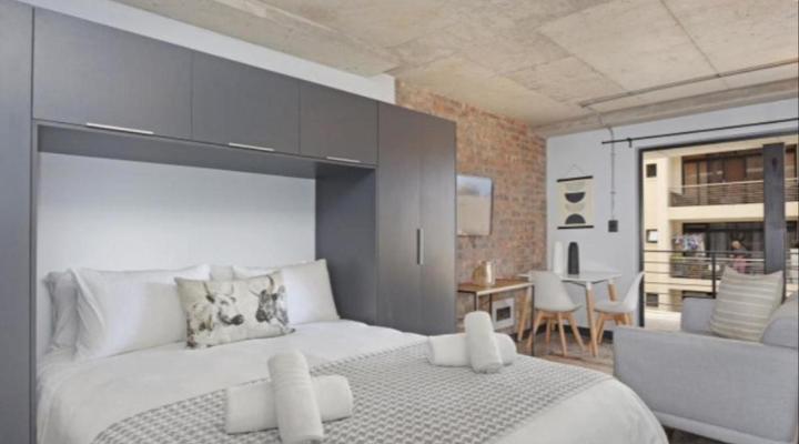 The Manhattan on Coral