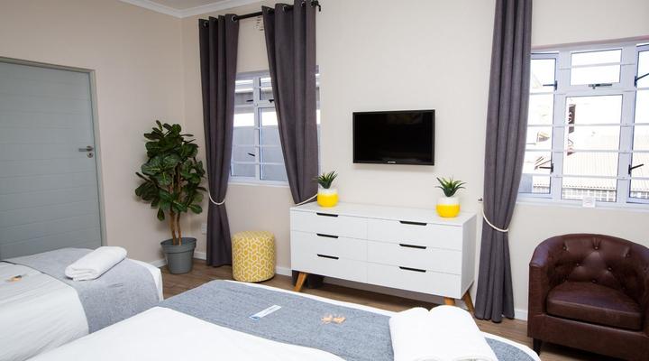 New National Hotel & Conference