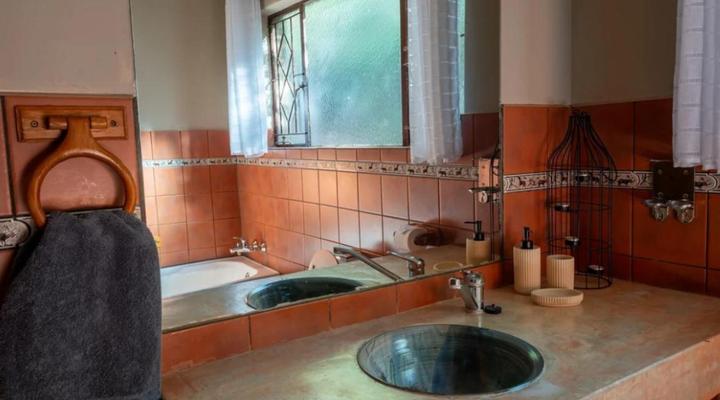 Tembomaji River Lodge