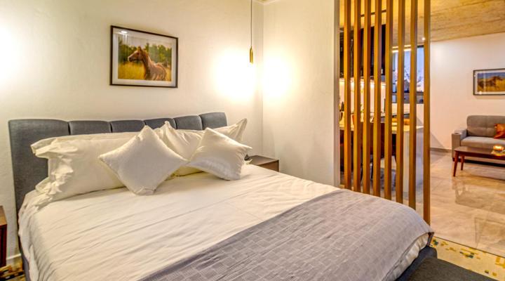 Kravit Premier Suites