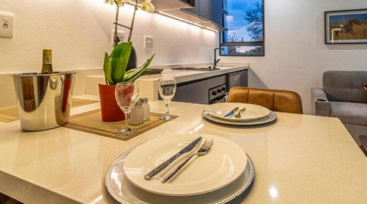 Kravit Premier Suites