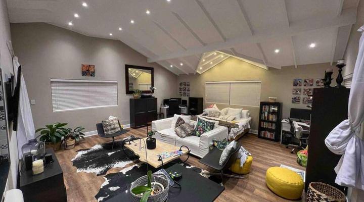 Super Spacious Studio - Loadshedding Proof