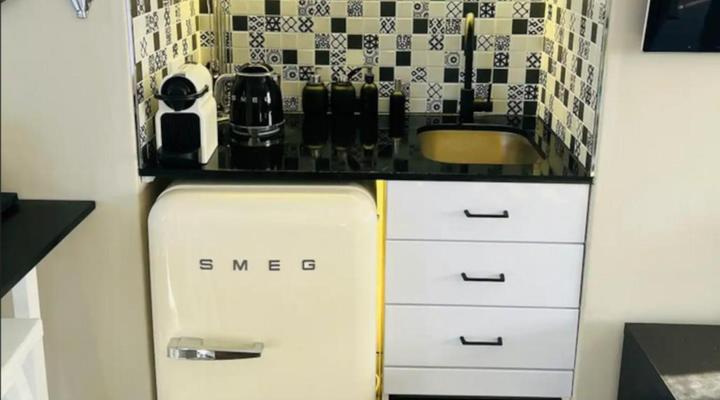 Super Spacious Studio - Loadshedding Proof