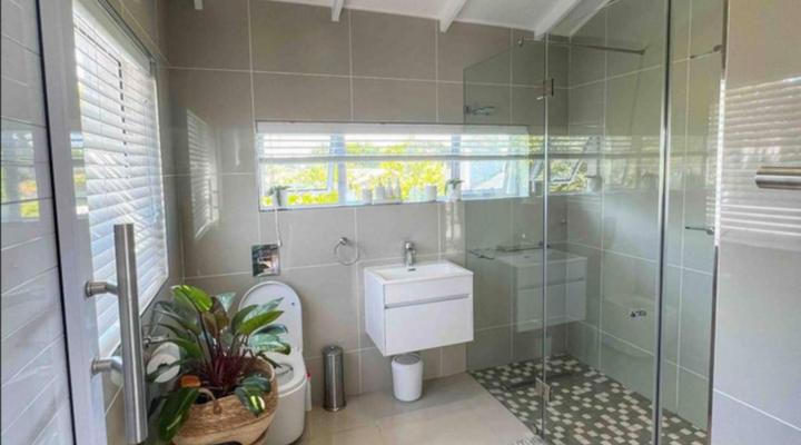 Super Spacious Studio - Loadshedding Proof