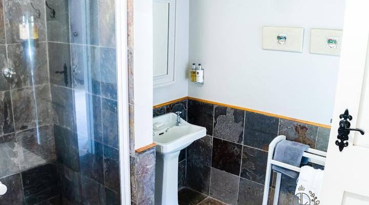 Pleasant Places By Sanaandi