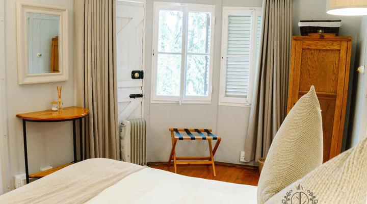 Pleasant Places By Sanaandi