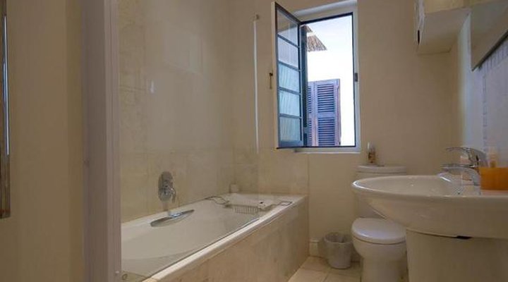 Albarosa Guest House