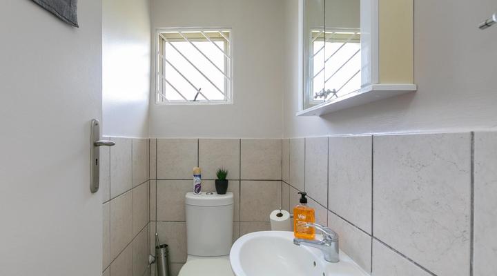 RAD STAYS - 60 Westpoint 89 Grayston