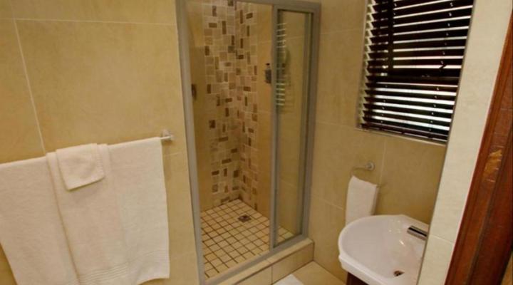 Summer Garden Guest House (The Palms)