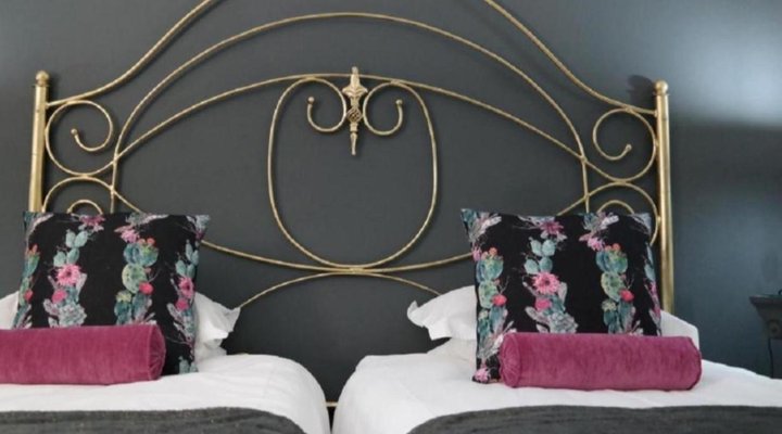 Arcadia Guesthouse & Restaurant