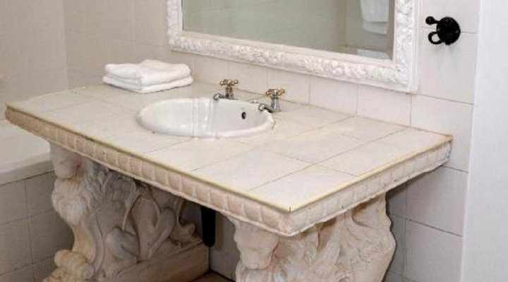 Arcadia Guesthouse & Restaurant